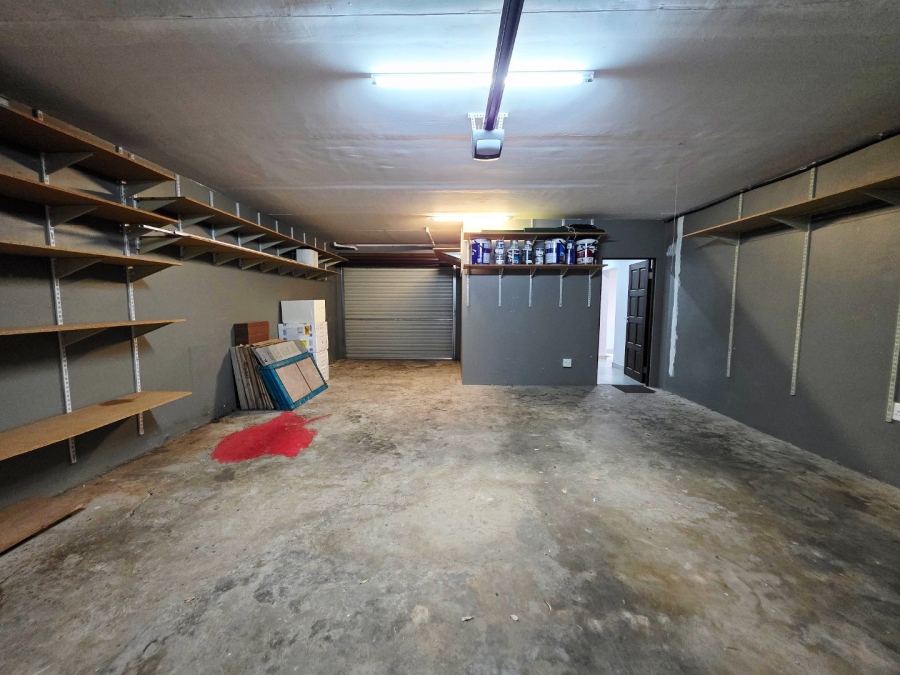 5 Bedroom Property for Sale in Langenhovenpark Free State